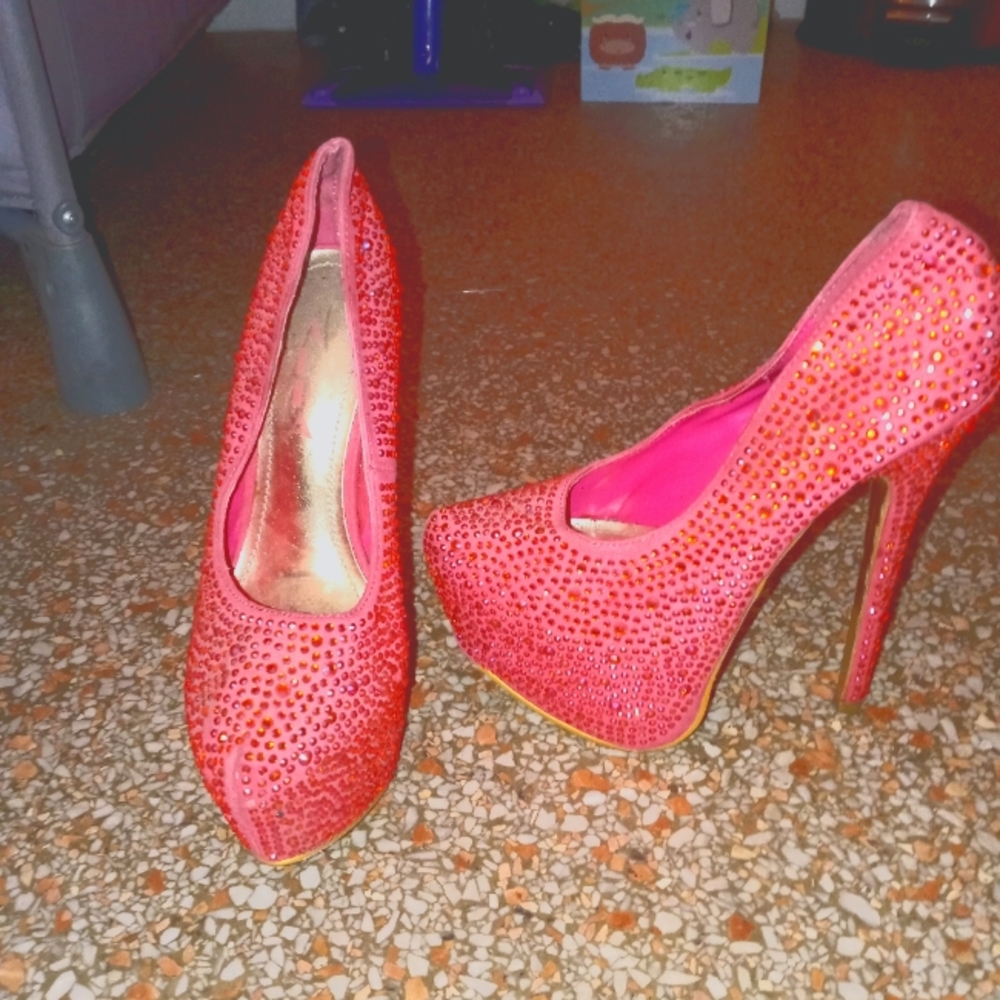 Size 5 (6 inch pink diamond) stilettos